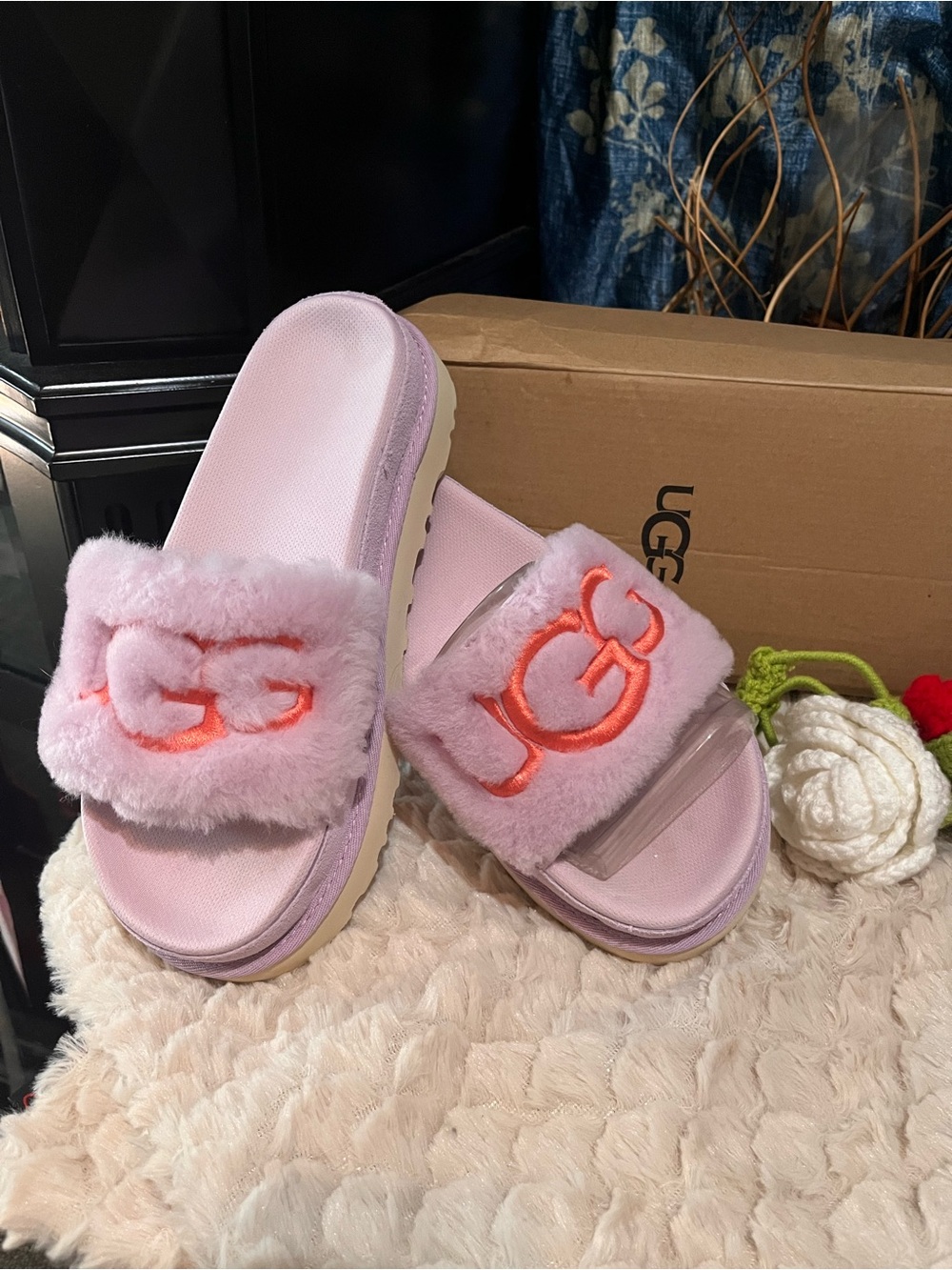 nwt UGG Pink Plush Slide with Neon Orange Logo